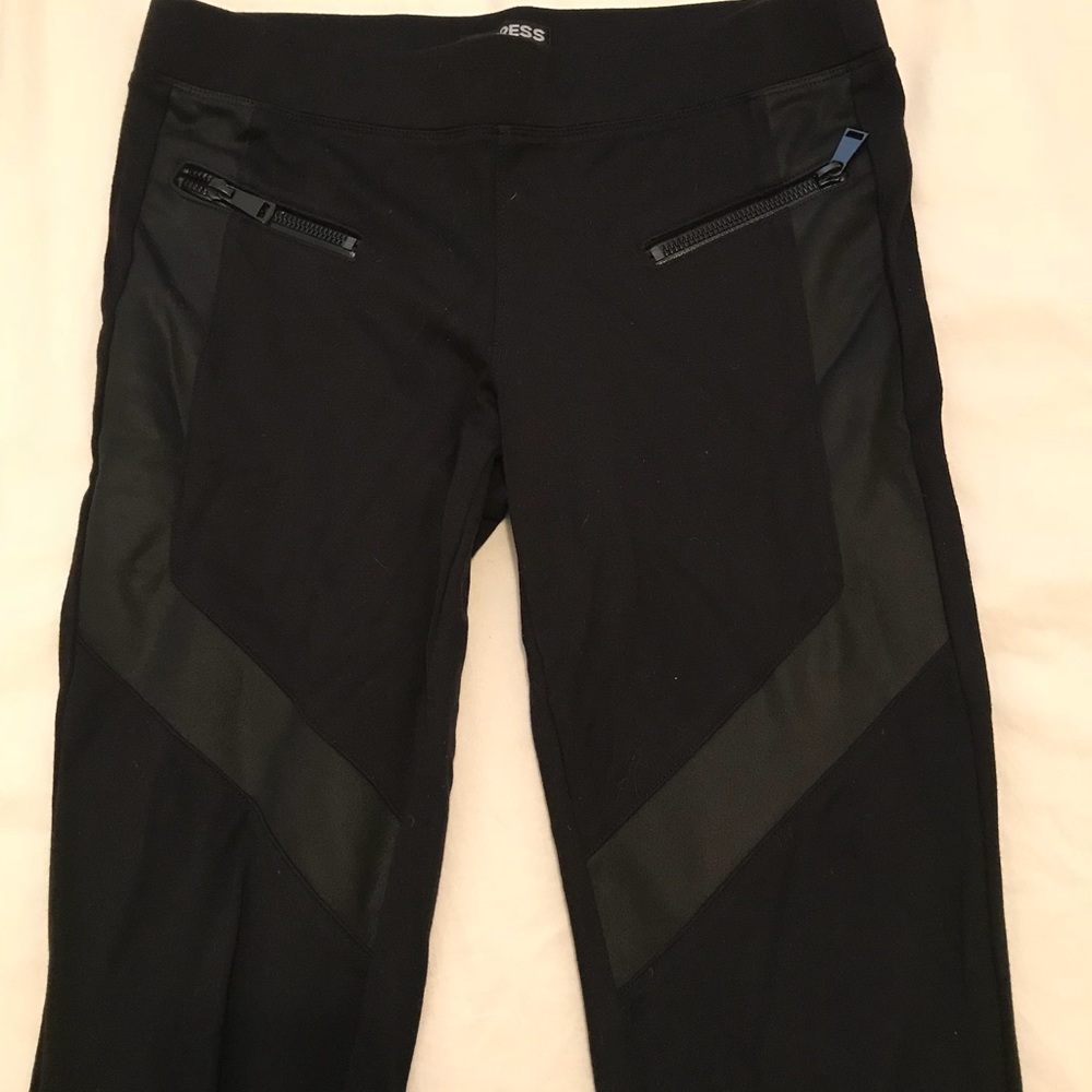 Express leggings with leather stripe